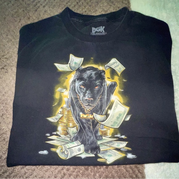 DGK men’s T-shirt great condition camera quality n lighting not the greatest - Picture 3 of 5